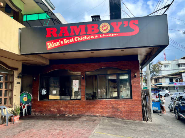 A Gastronomic Adventure in Iloilo: Ramboy’s Lechonan &&nbsp;Restaurant